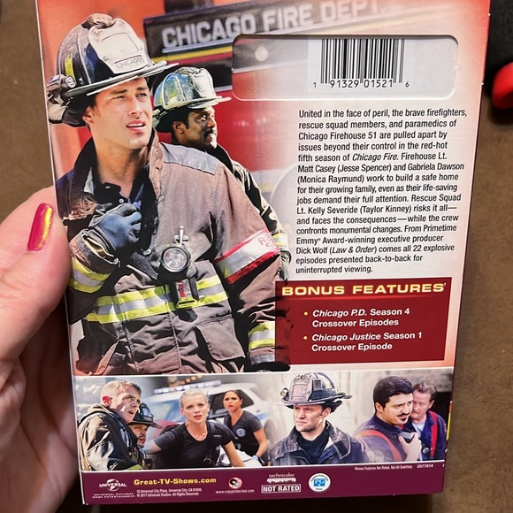 Chicago Fire Season Five - Picture 2 of 3